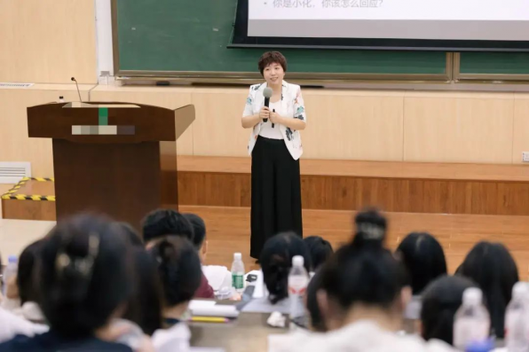 新护士入职培训 | 以“心”赋能，开启护理新征程